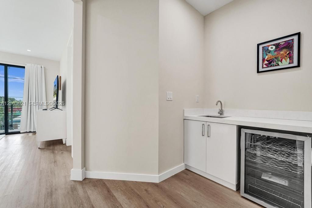 1103 NE 16th Ter, Unit 1, Fort Lauderdale, FL 33304 Photo