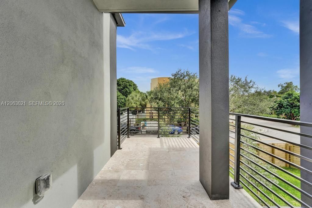 1103 NE 16th Ter, Unit 1, Fort Lauderdale, FL 33304 Photo