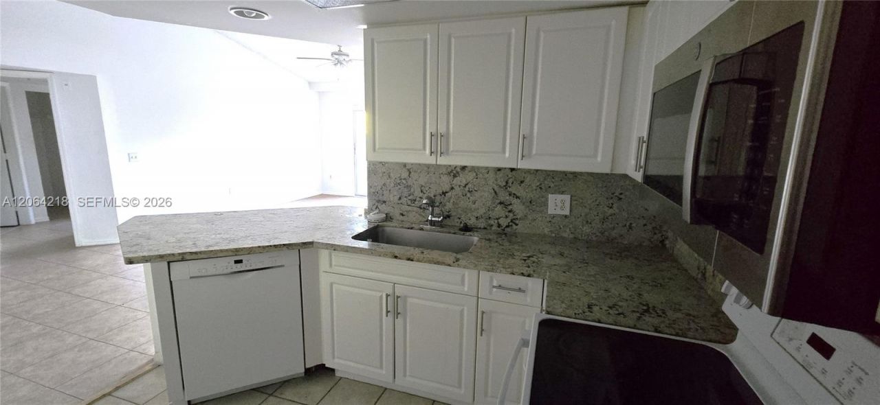 4149 N Haverhill Rd, Unit 1619, West Palm Beach, FL 33417 Photo