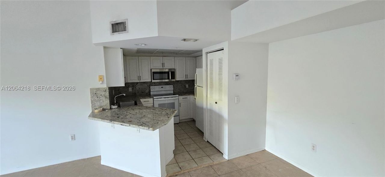 4149 N Haverhill Rd, Unit 1619, West Palm Beach, FL 33417 Photo