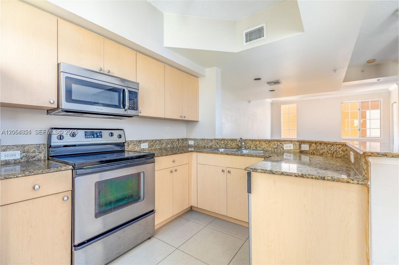 2845 NE 185th St, Unit 906, Aventura, FL 33180 Photo
