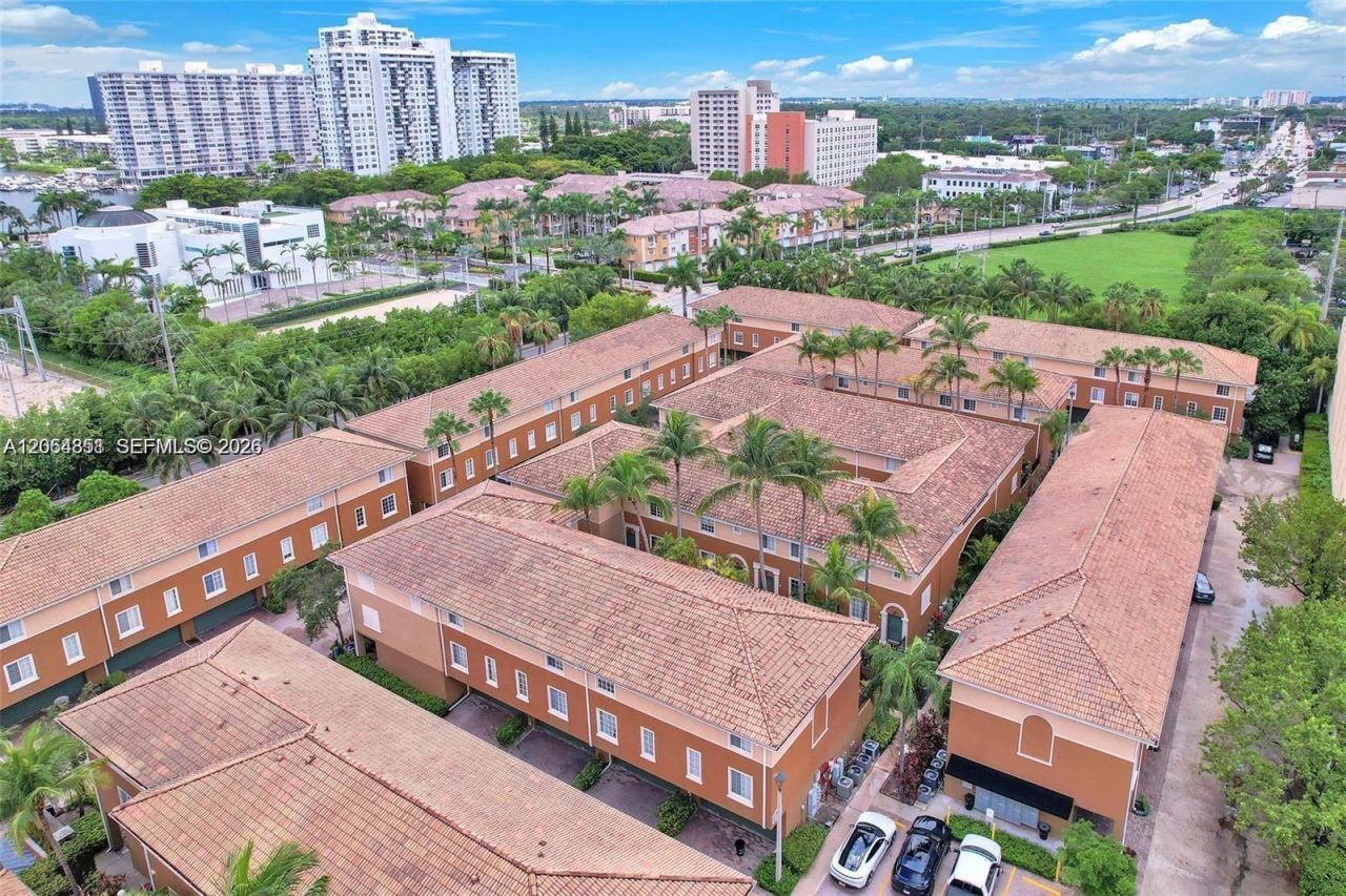 2845 NE 185th St, Unit 906, Aventura, FL 33180 Photo