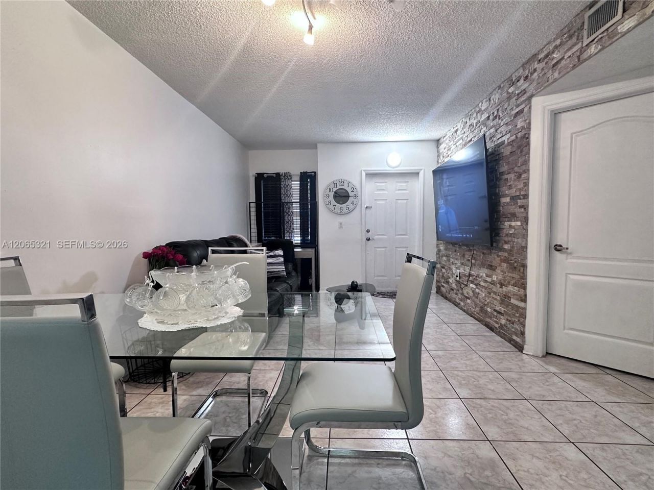 4689 NW 9th St , Unit 109, Miami, FL 33126 Photo