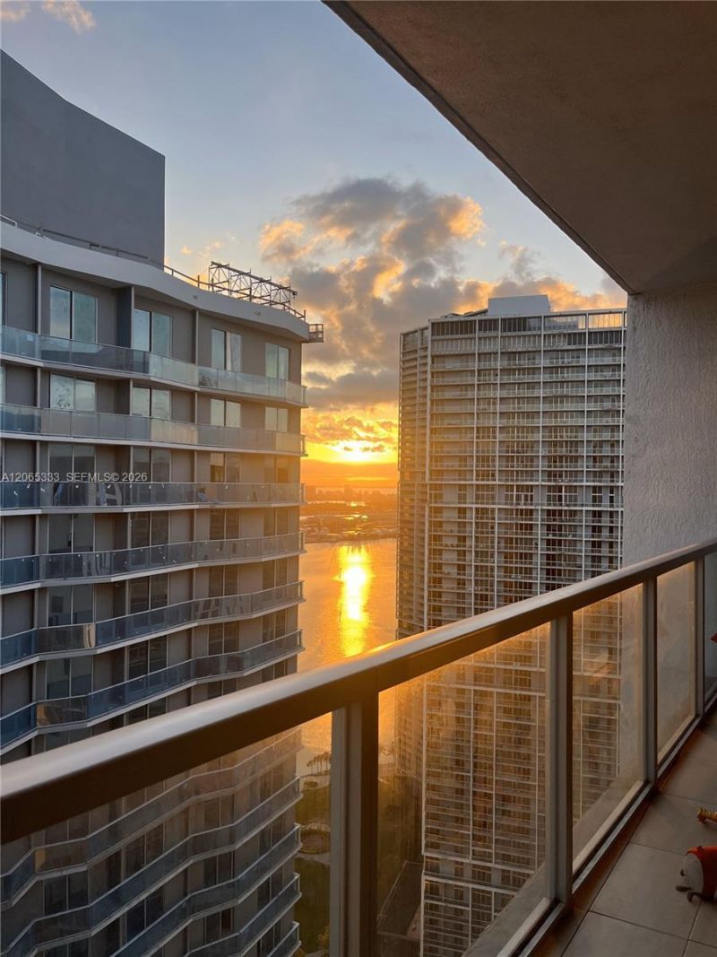 55 SE 6th St , Unit 4305, Miami, FL 33131 Photo