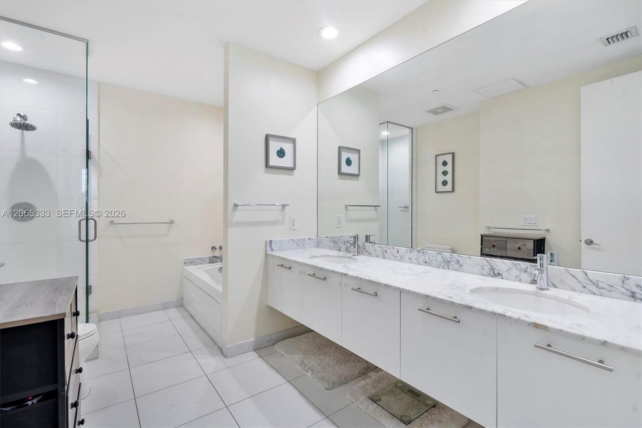 55 SE 6th St , Unit 4305, Miami, FL 33131 Photo