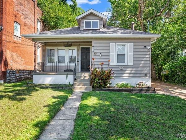 6917 Garner Avenue , St Louis, MO 63139