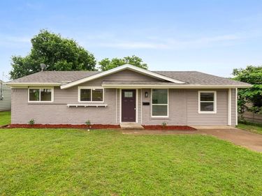 3842 Soft Wind Drive, Dallas, TX 75241