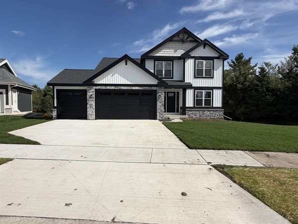 232 W Nelson Street, Deerfield, WI 53531