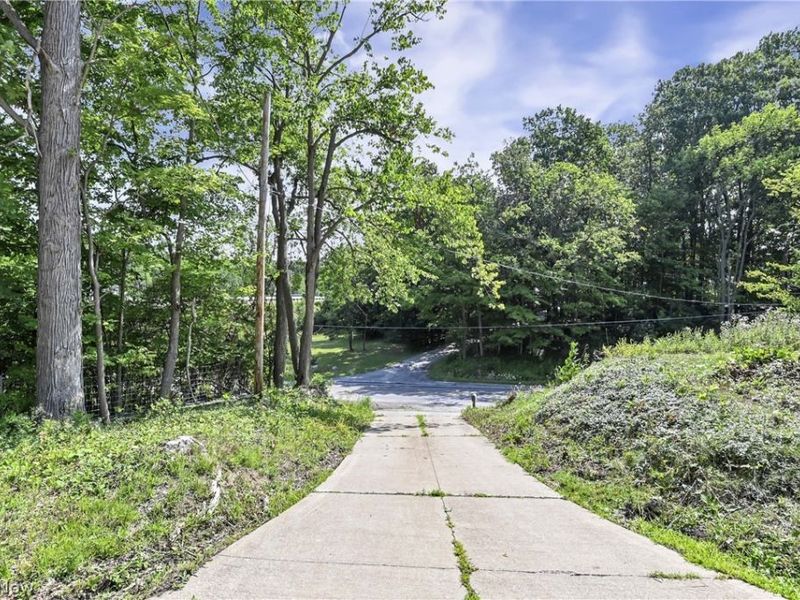 9300 Lindbergh Boulevard, Olmsted Falls, OH 44138 Photo 6