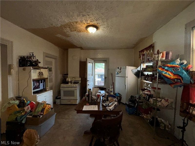 3946 Woodbridge Avenue, Cleveland, OH 44109 Photo 6