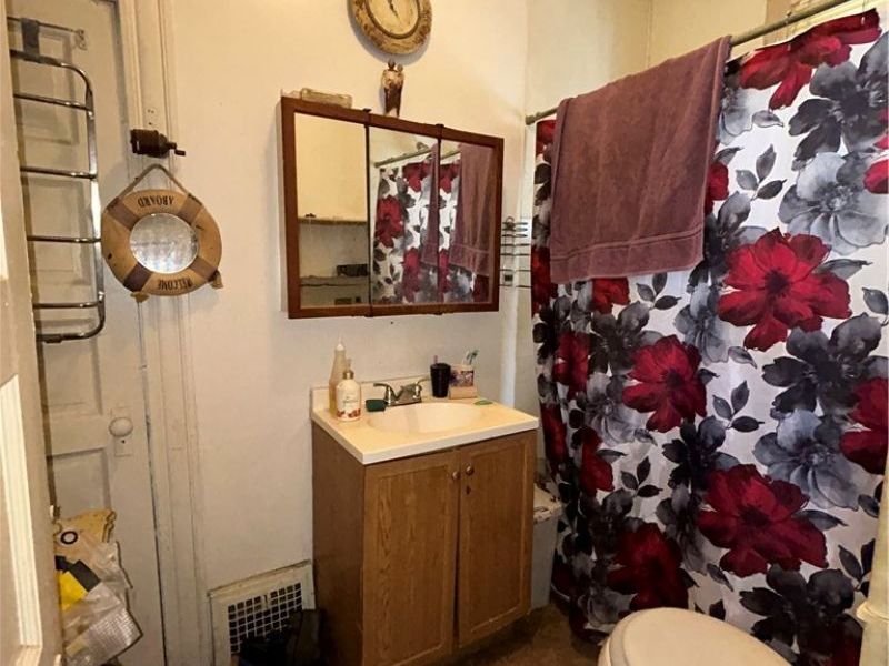 3946 Woodbridge Avenue, Cleveland, OH 44109 Photo 8