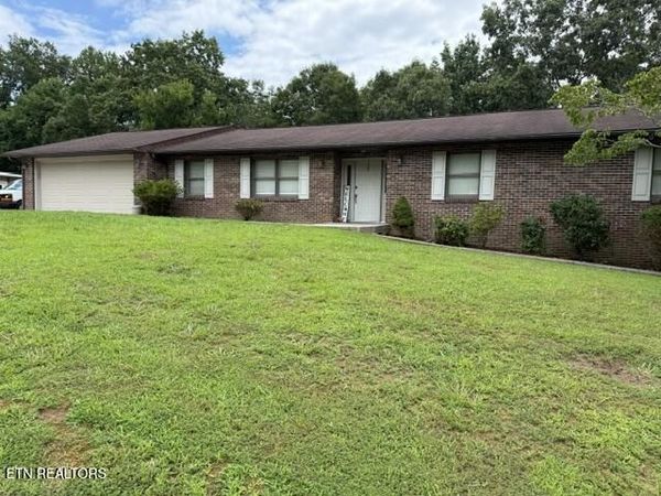 106 Circle Drive, Harriman, TN 37748
