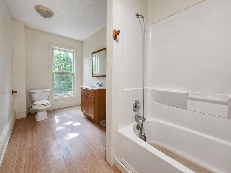 246 S Hubert Avenue , Springfield, OH 45505 Photo 8