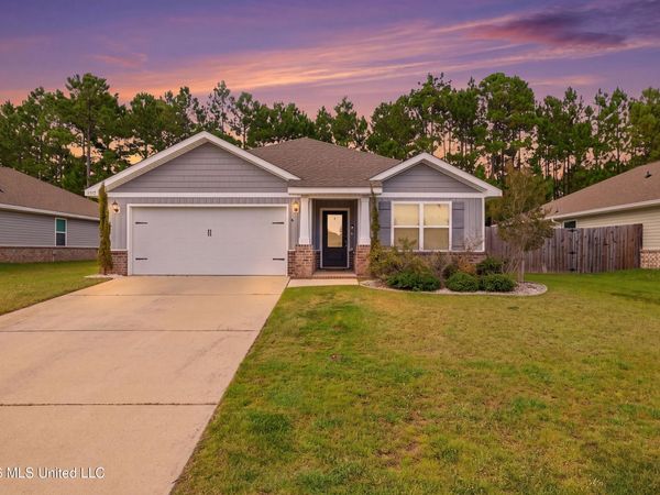 6575 Eastland Circle, Biloxi, MS 39532