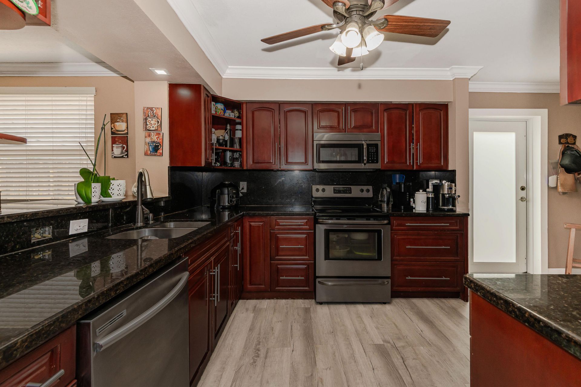 1820 N 46th Avenue, Hollywood, FL 33021 Photo