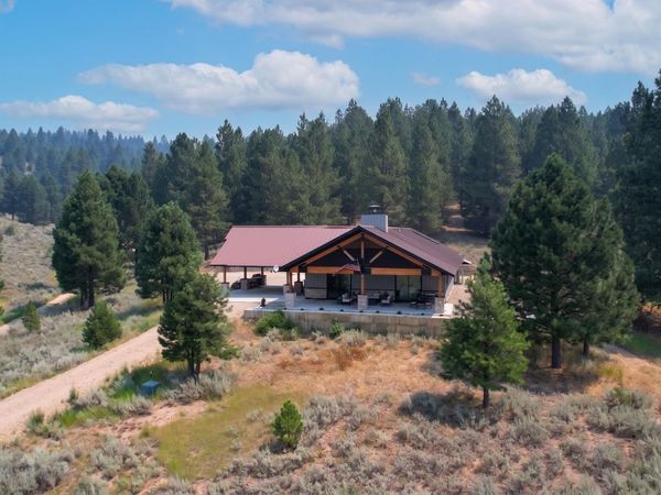 10220 Skunk Creek Rd, Cascade, ID 83611