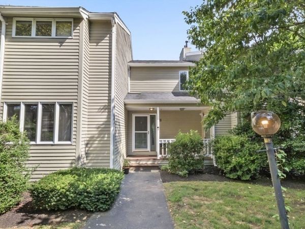 28 Pemberton St, Unit B, Walpole, MA 02081