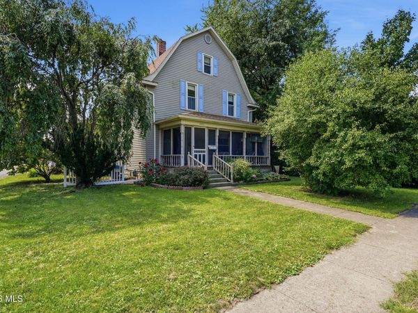 203 W Jackson Street, Fostoria, OH 44830