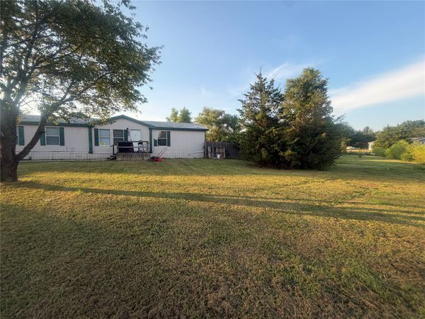 427 Spring Creek Street , Pryor, OK 74361