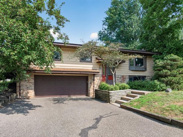 420 N Comstock Lane N, Plymouth, MN 55447
