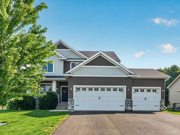 625 Kadler Avenue NE, Hanover, MN 55341