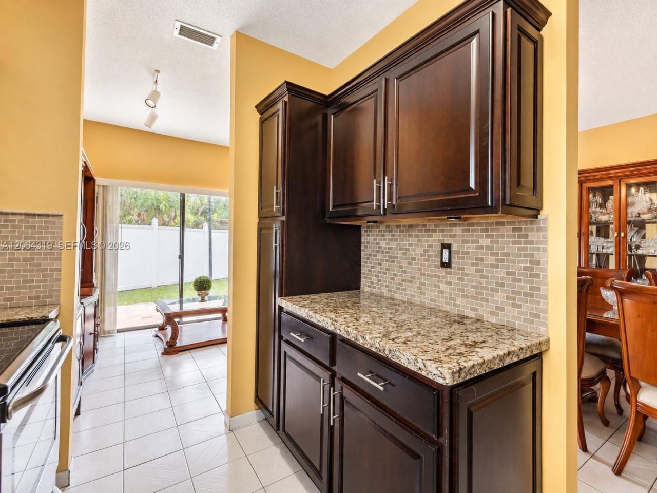 18772 NW 80th Ct, Hialeah, FL 33015 Photo
