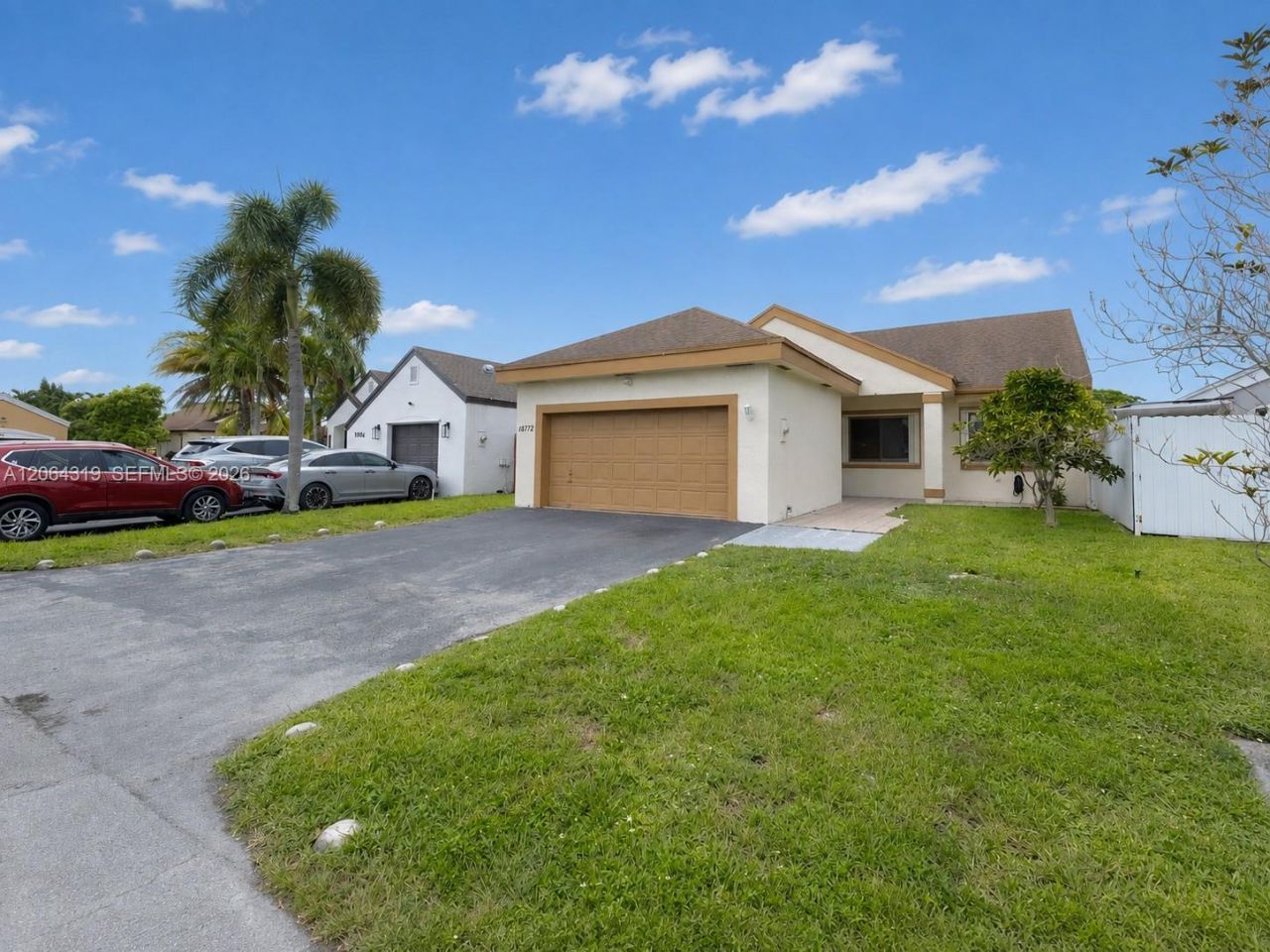 18772 NW 80th Ct, Hialeah, FL 33015 Photo