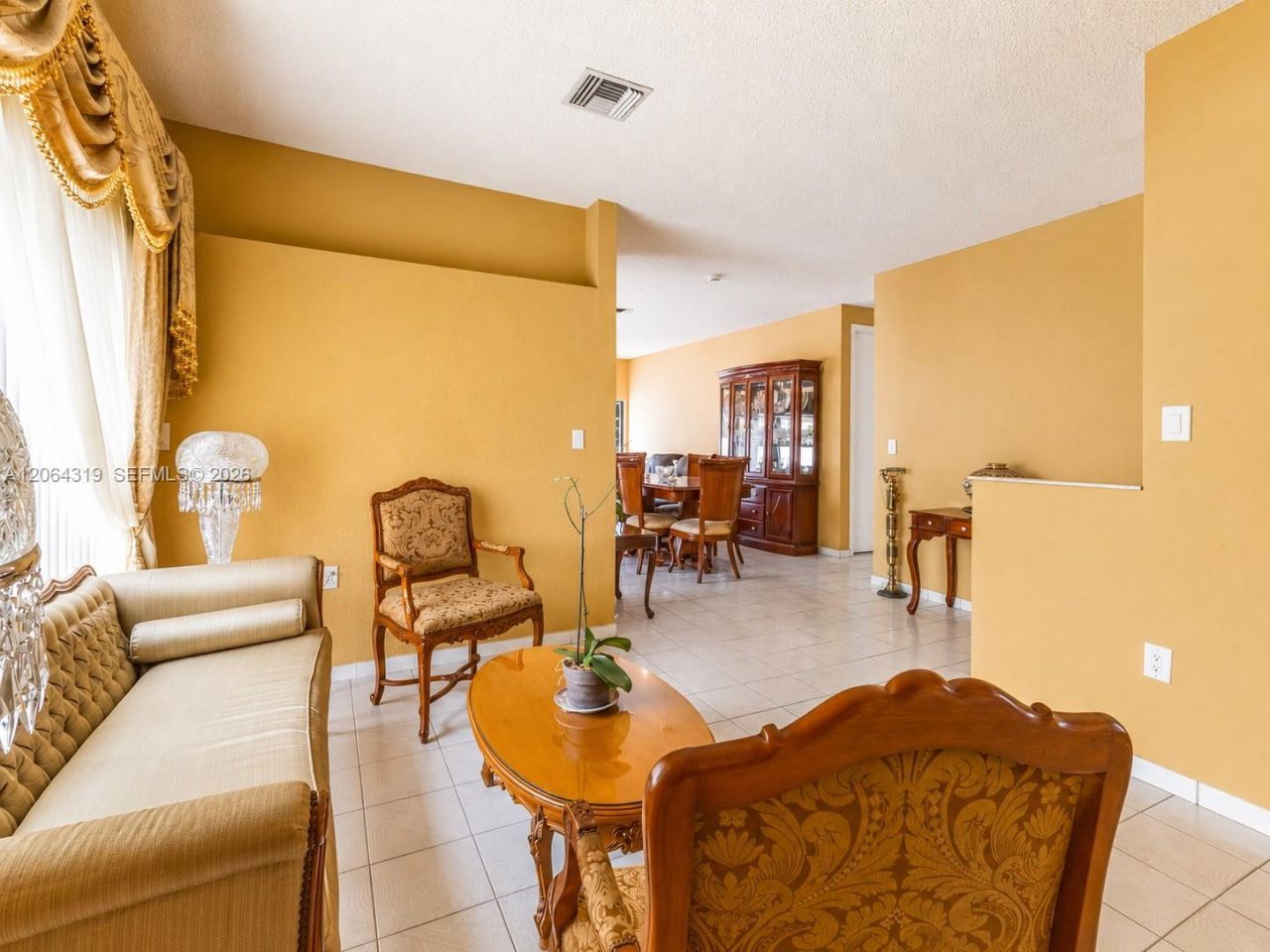 18772 NW 80th Ct, Hialeah, FL 33015 Photo