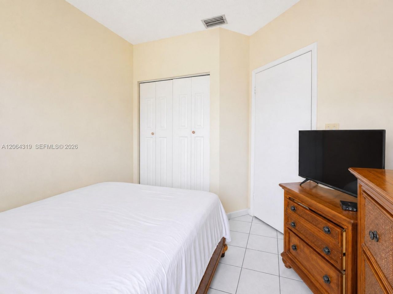 18772 NW 80th Ct, Hialeah, FL 33015 Photo