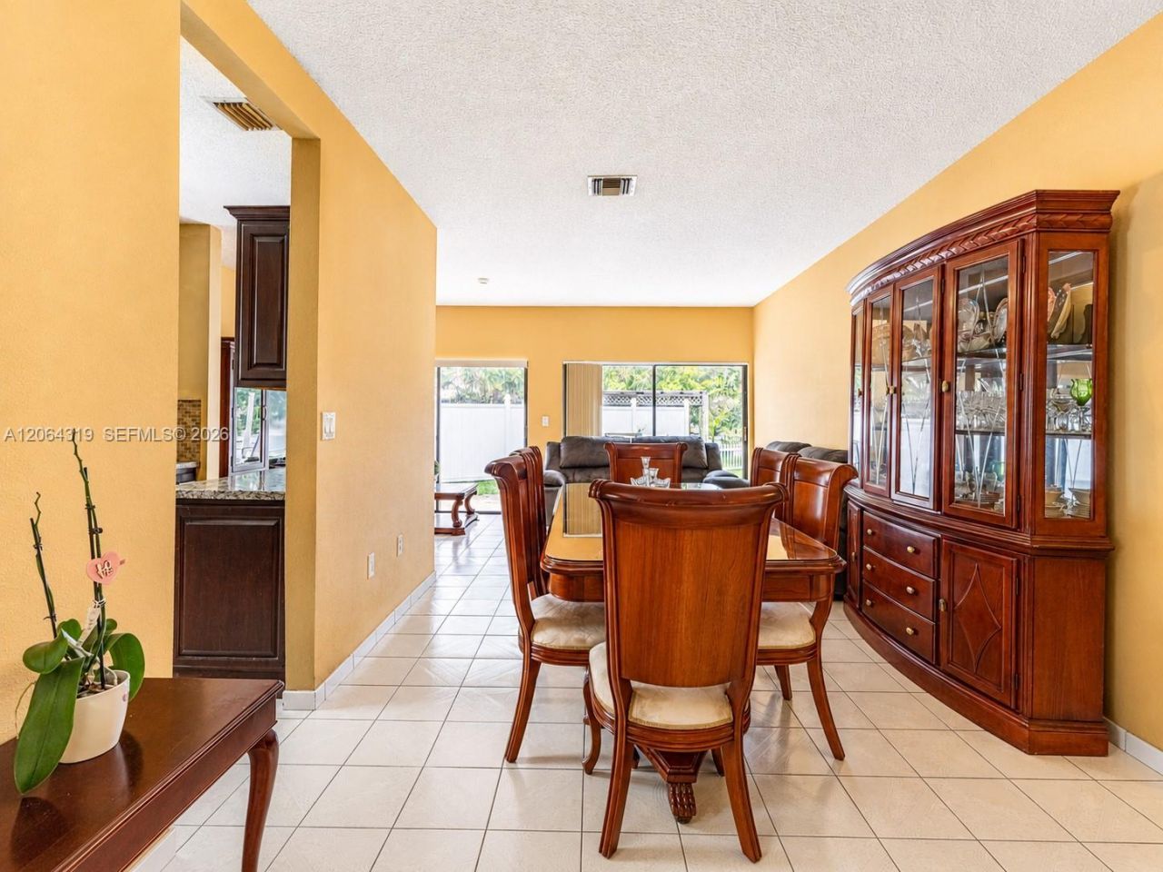 18772 NW 80th Ct, Hialeah, FL 33015 Photo