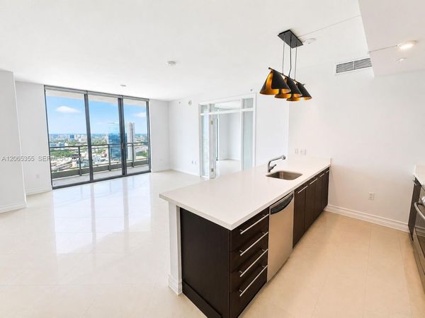 90 SW 3rd St , Unit 3106, Miami, FL 33130