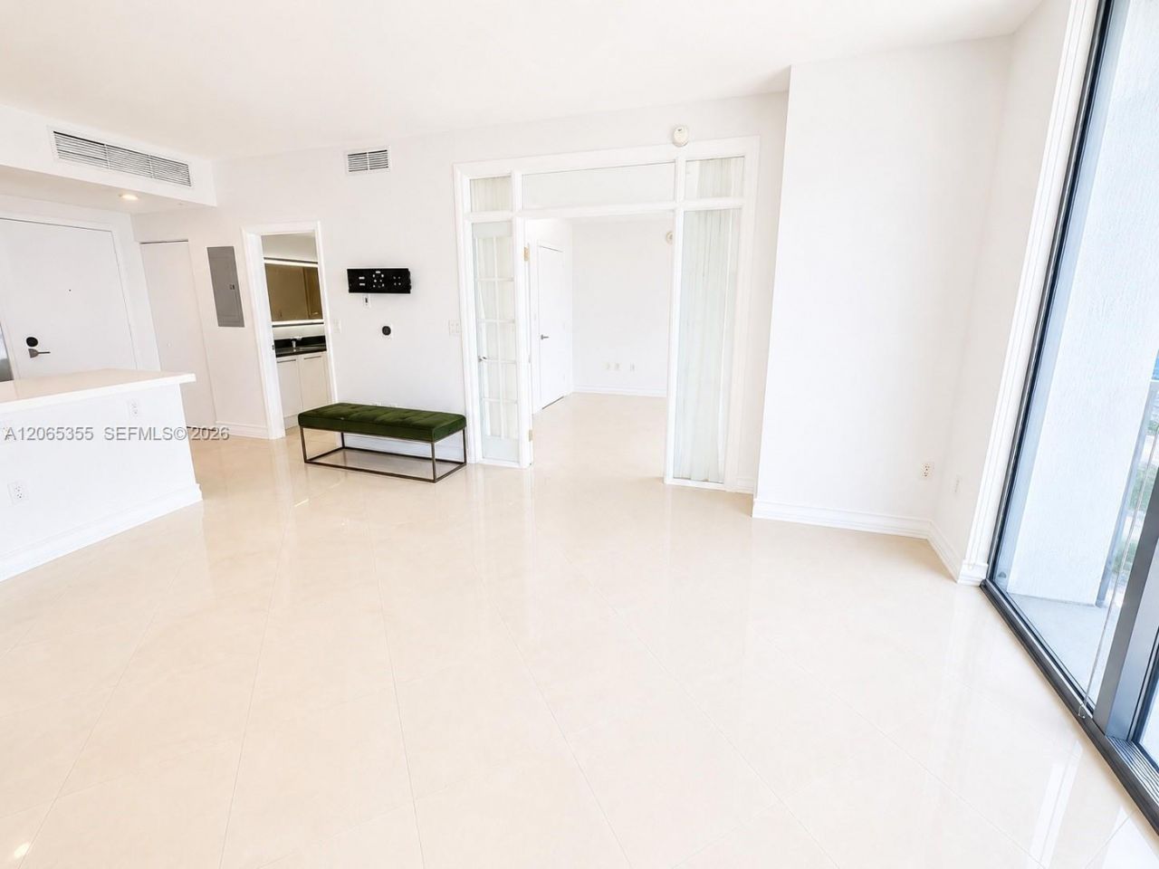 90 SW 3rd St , Unit 3106, Miami, FL 33130 Photo