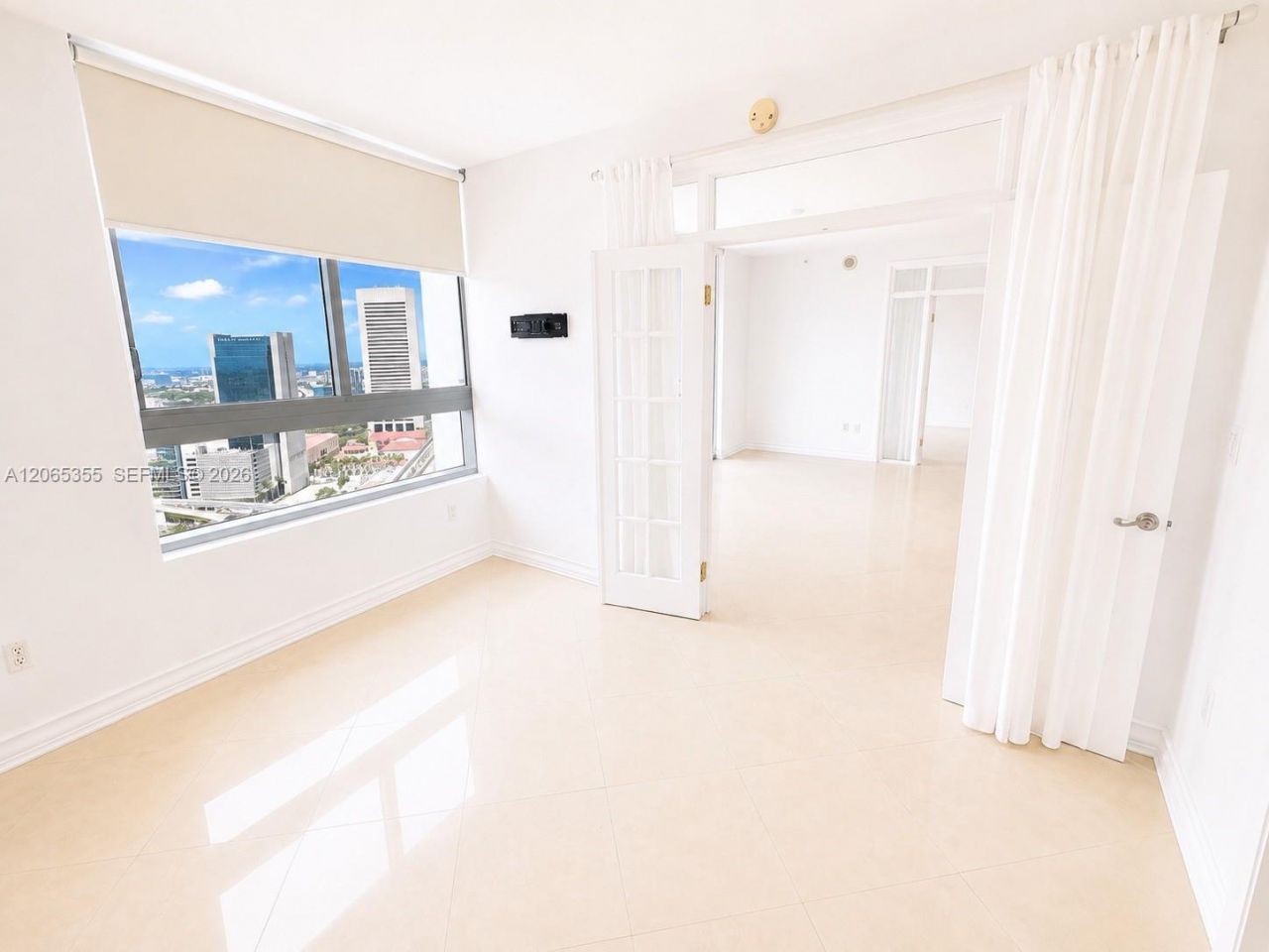 90 SW 3rd St , Unit 3106, Miami, FL 33130 Photo