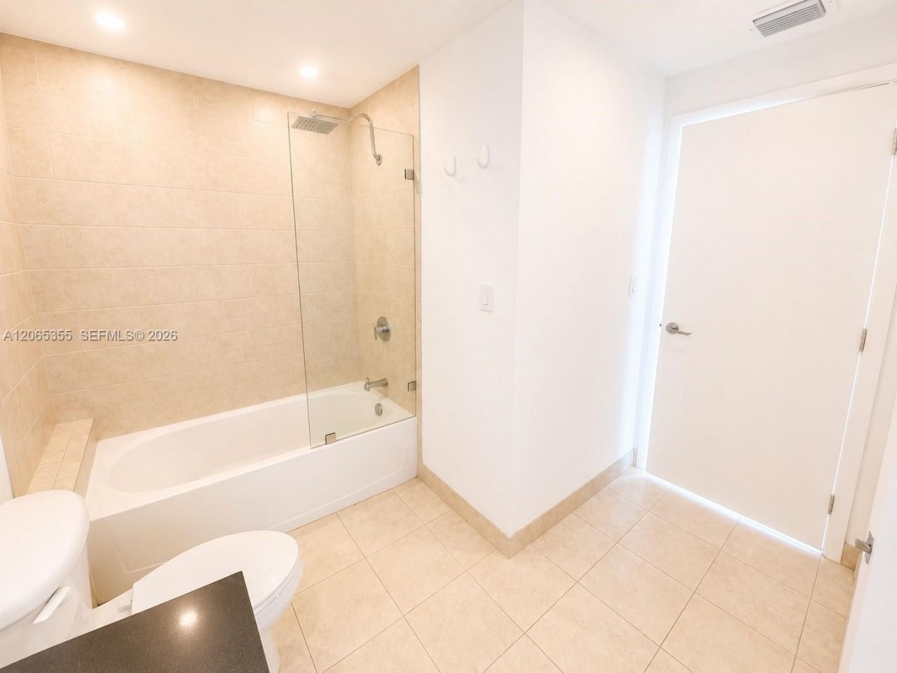 90 SW 3rd St , Unit 3106, Miami, FL 33130 Photo