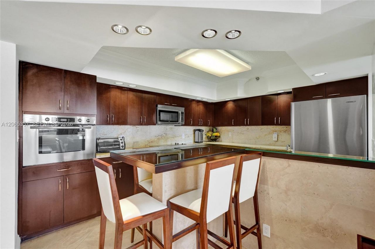 19667 Turnberry Way, Unit 12F, Aventura, FL 33180 Photo