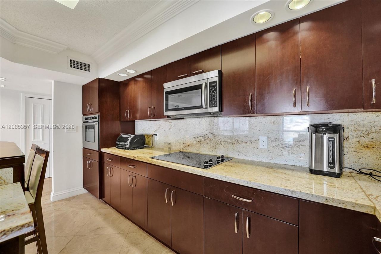 19667 Turnberry Way, Unit 12F, Aventura, FL 33180 Photo