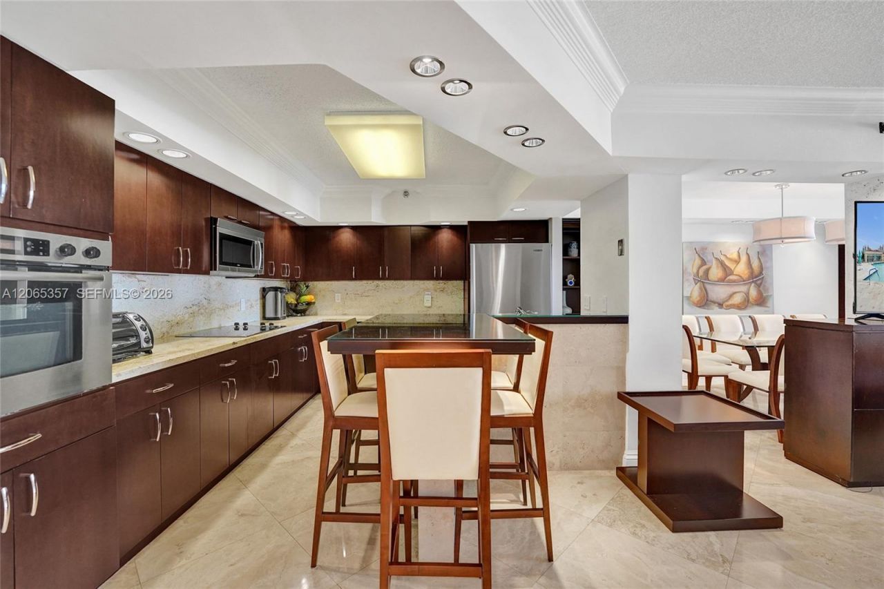 19667 Turnberry Way, Unit 12F, Aventura, FL 33180 Photo