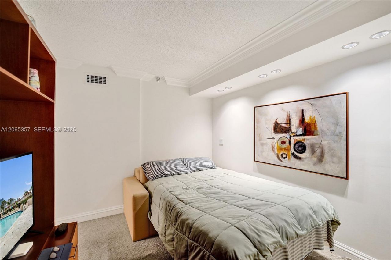 19667 Turnberry Way, Unit 12F, Aventura, FL 33180 Photo