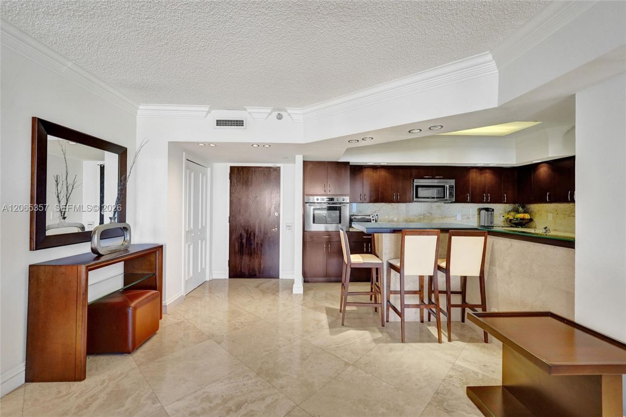 19667 Turnberry Way, Unit 12F, Aventura, FL 33180 Photo