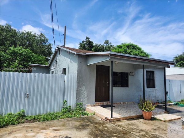 1935 NW 86th Ter , Miami, FL 33147