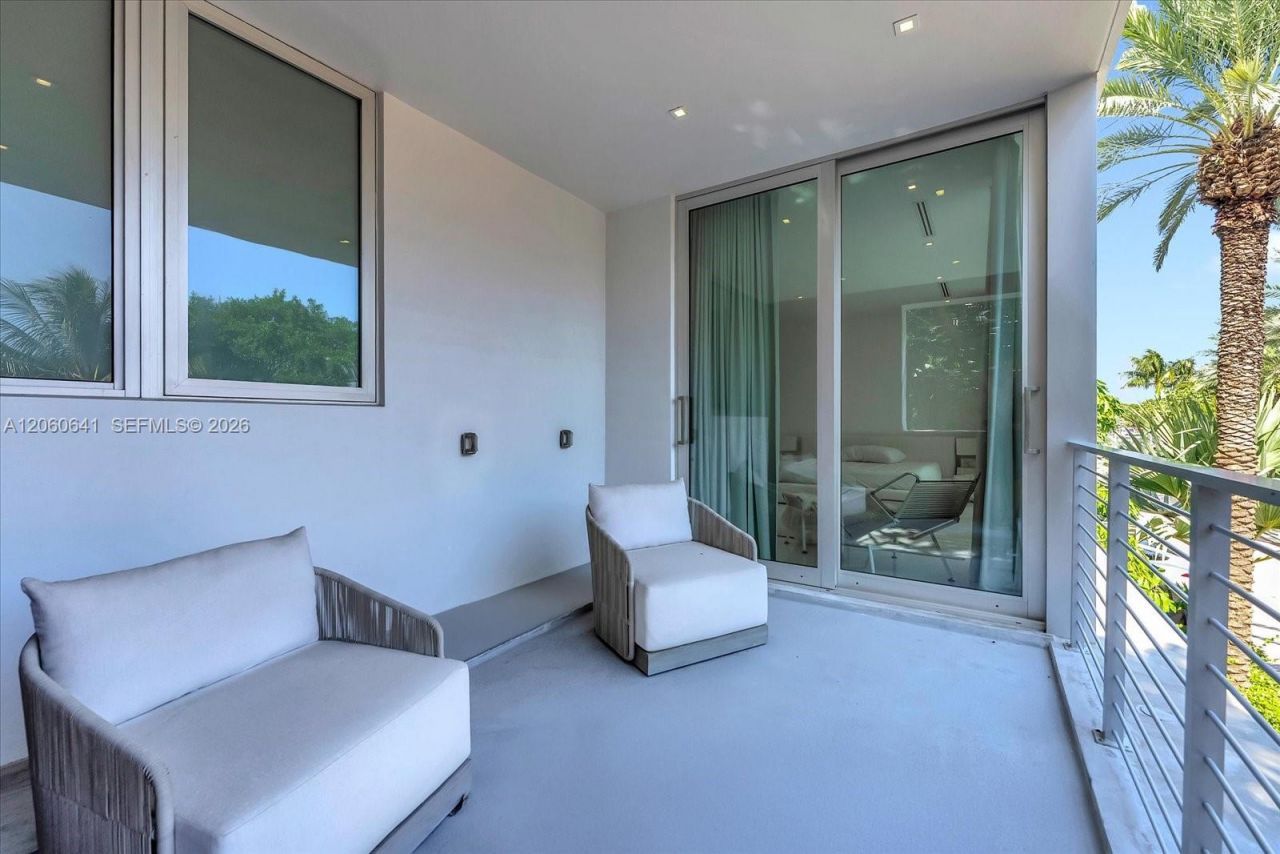 7830 Atlantic Way , Miami Beach, FL 33141 Photo