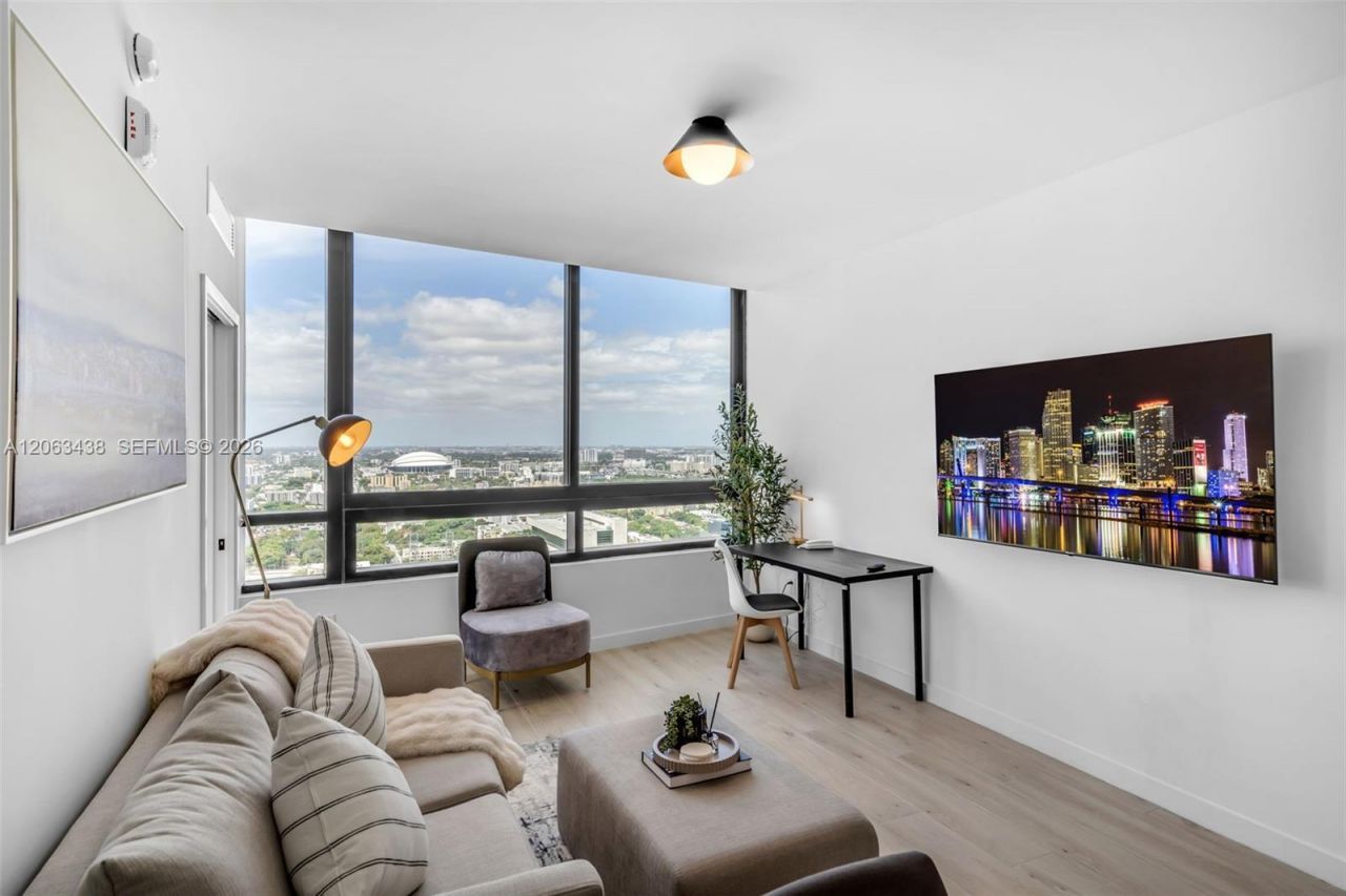 225 N Miami Ave, Unit PH-3712, Miami, FL 33128 Photo