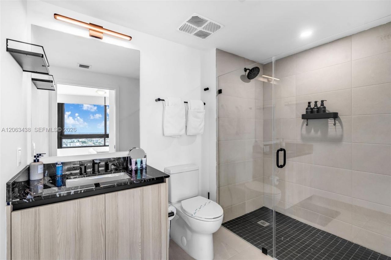225 N Miami Ave, Unit PH-3712, Miami, FL 33128 Photo