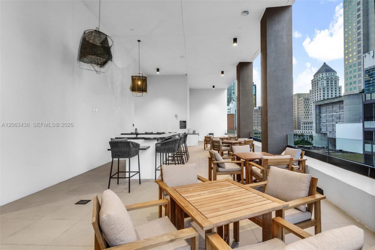225 N Miami Ave, Unit PH-3712, Miami, FL 33128 Photo