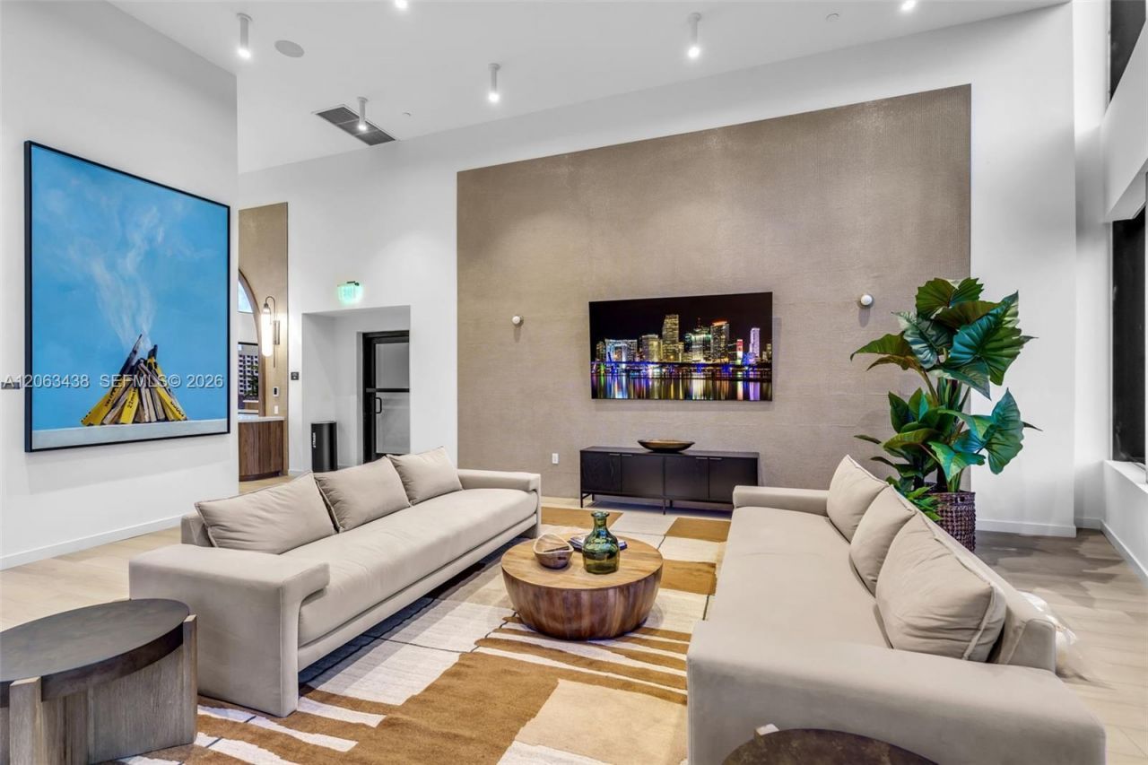 225 N Miami Ave, Unit PH-3712, Miami, FL 33128 Photo