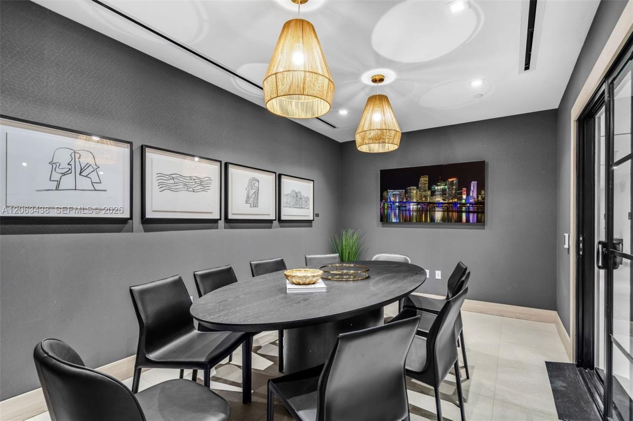 225 N Miami Ave, Unit PH-3712, Miami, FL 33128 Photo