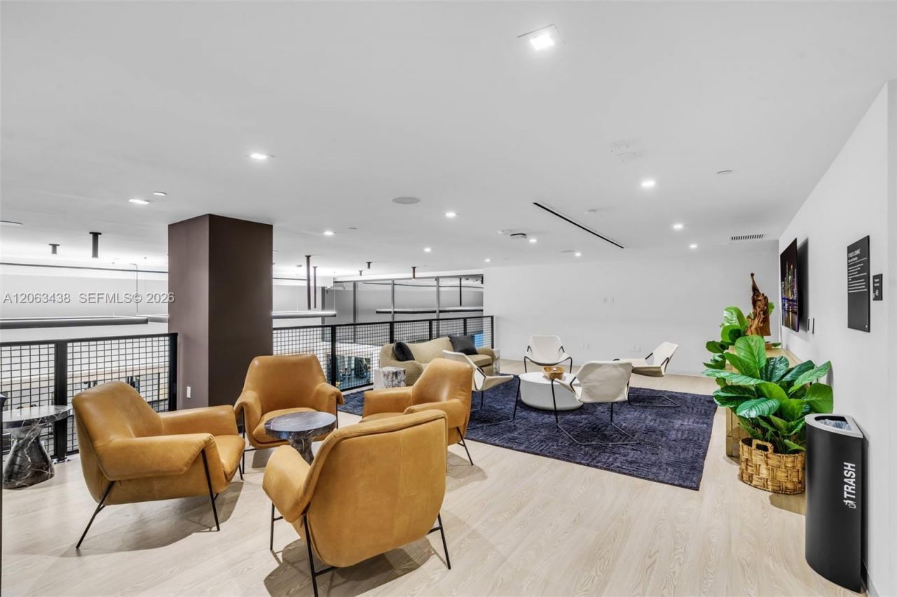 225 N Miami Ave, Unit PH-3712, Miami, FL 33128 Photo