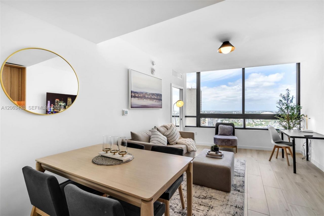 225 N Miami Ave, Unit PH-3712, Miami, FL 33128 Photo
