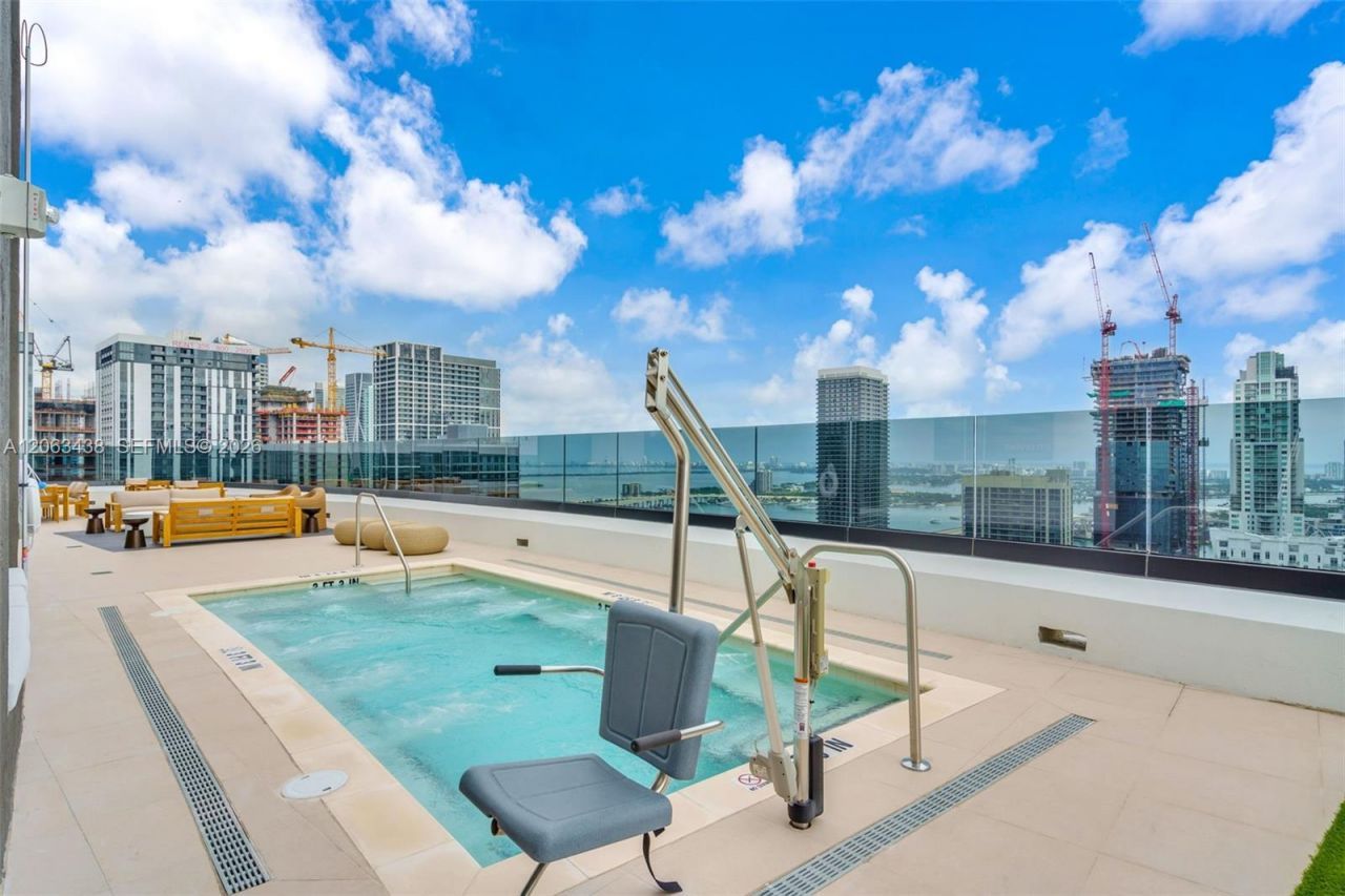 225 N Miami Ave, Unit PH-3712, Miami, FL 33128 Photo