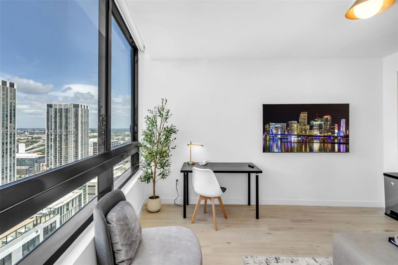 225 N Miami Ave, Unit PH-3712, Miami, FL 33128 Photo